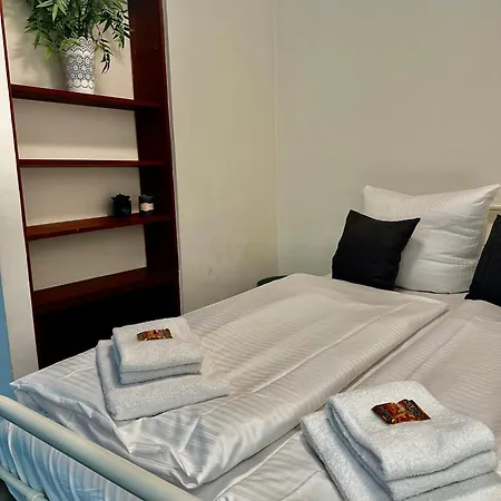 In Ruhiger Lage-waschmaschine-balkon Apartment