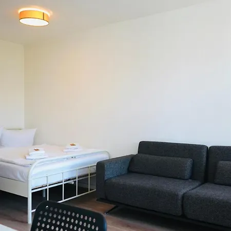 In Ruhiger Lage-waschmaschine-balkon Apartment